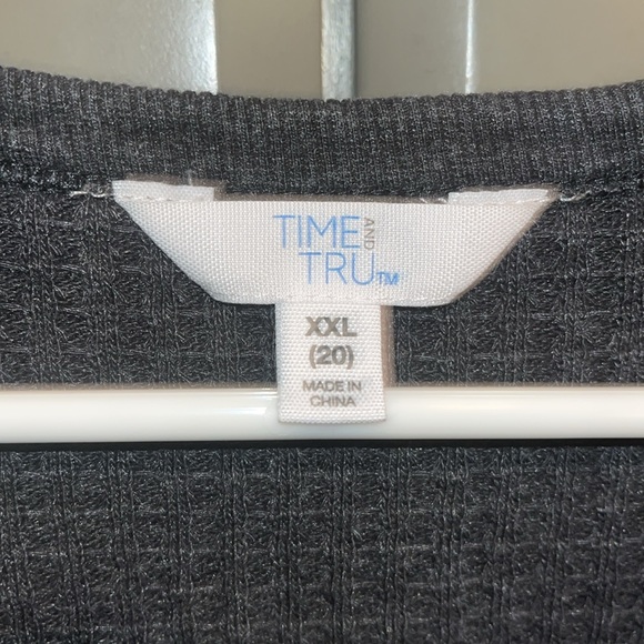 2 Time and Tru Thermals - Picture 2 of 2